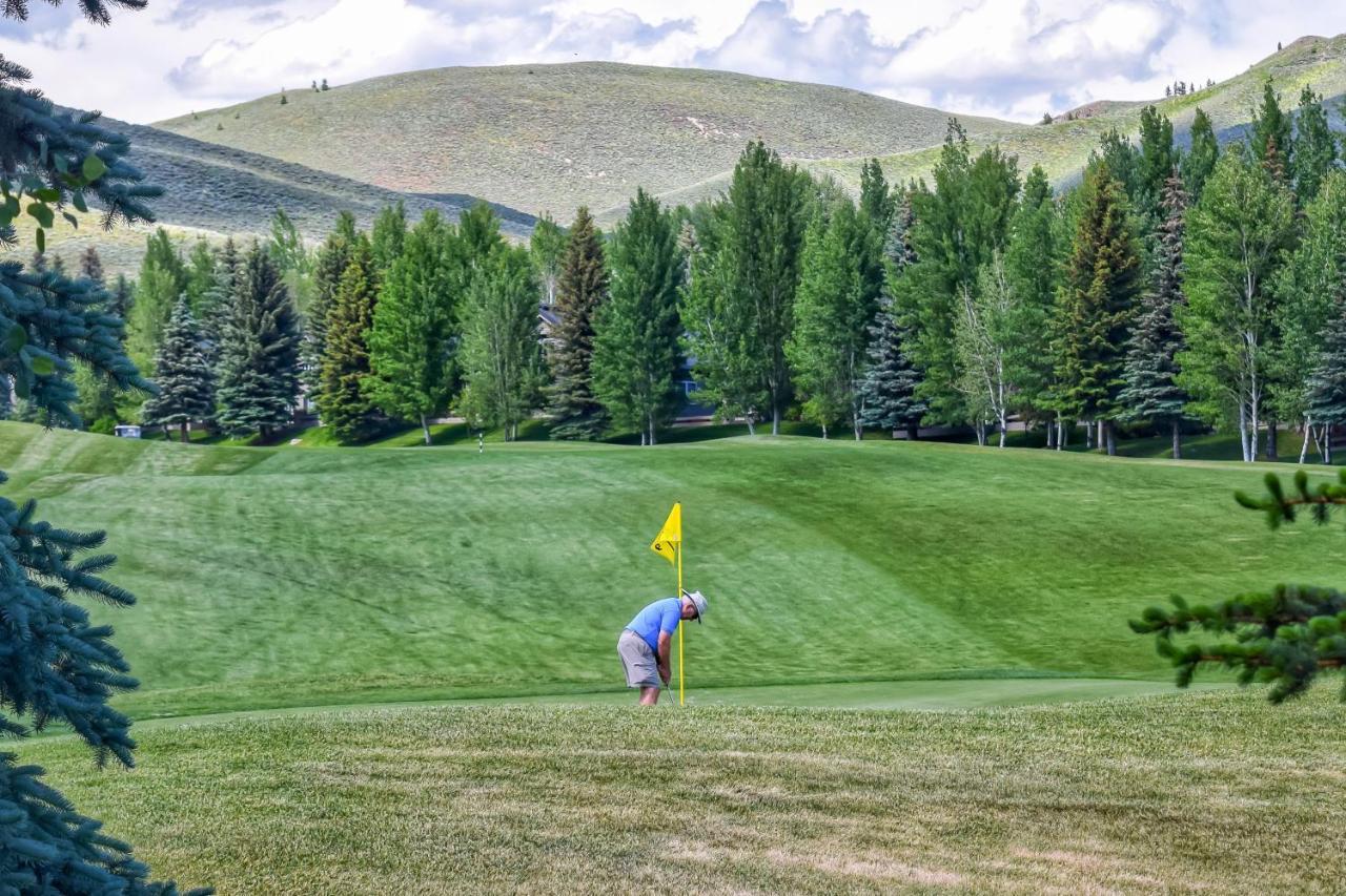 Single Level Ranch Condo In Elkhorn サンバレー エクステリア 写真
