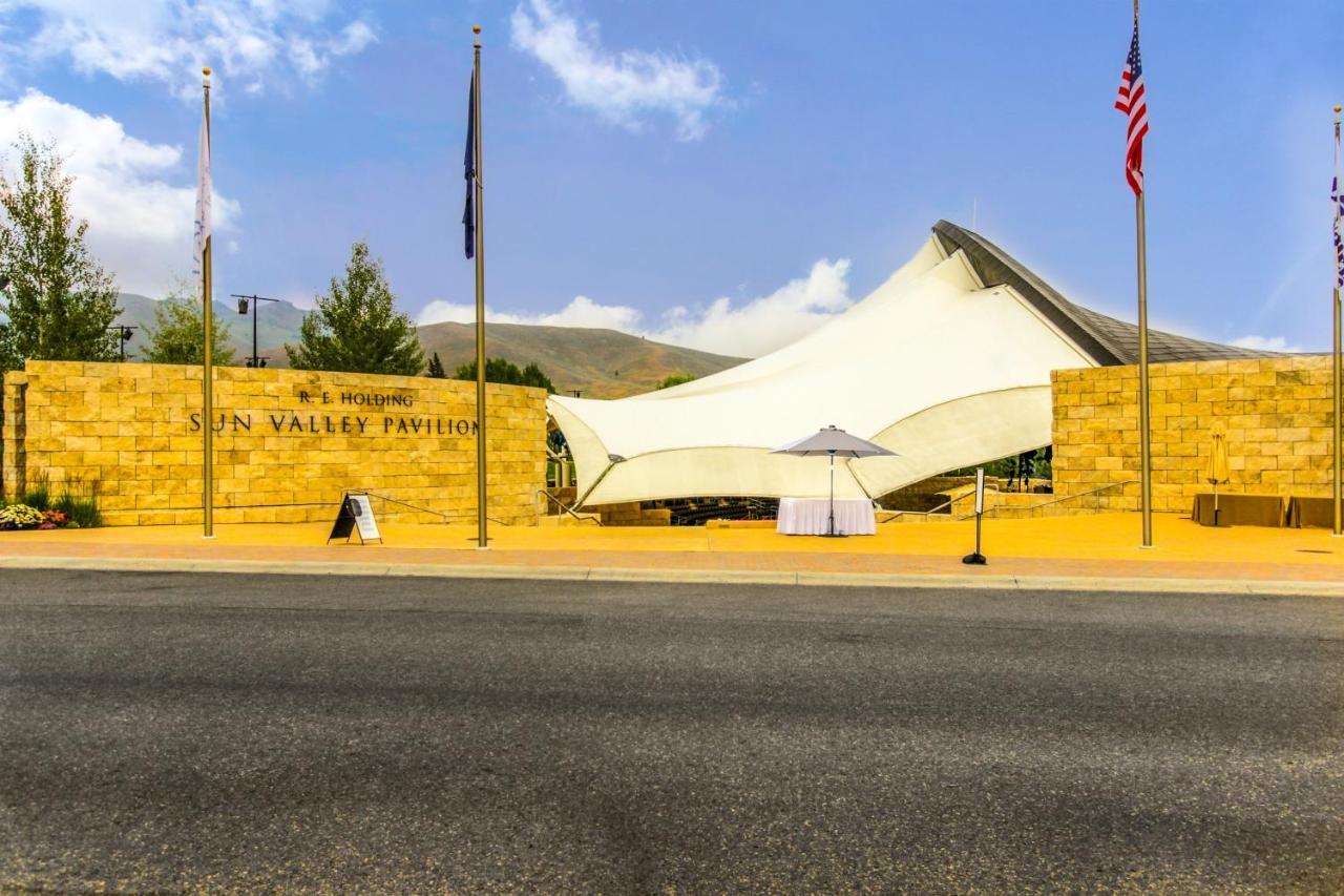 Single Level Ranch Condo In Elkhorn サンバレー エクステリア 写真
