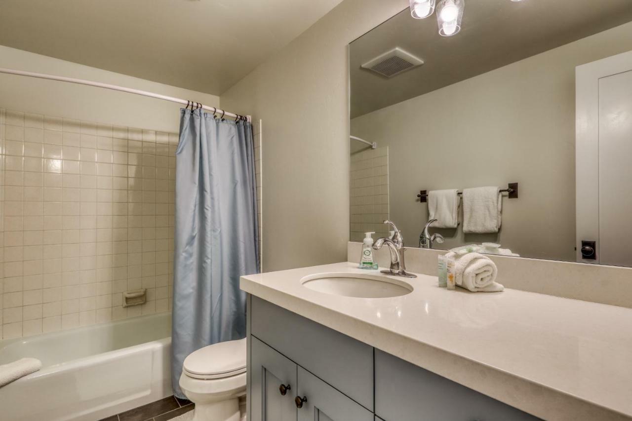 Single Level Ranch Condo In Elkhorn サンバレー エクステリア 写真