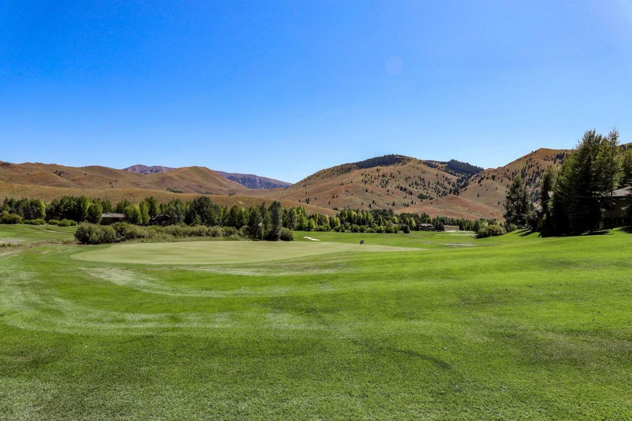 Single Level Ranch Condo In Elkhorn サンバレー エクステリア 写真