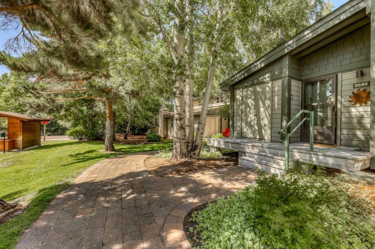 Single Level Ranch Condo In Elkhorn サンバレー エクステリア 写真